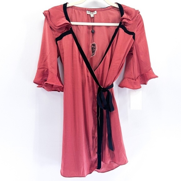 𝅺FOR Love and Lemons Mauve Satin Ruffled Wrap Robe Velvet Trim NWT - Picture 3 of 10
